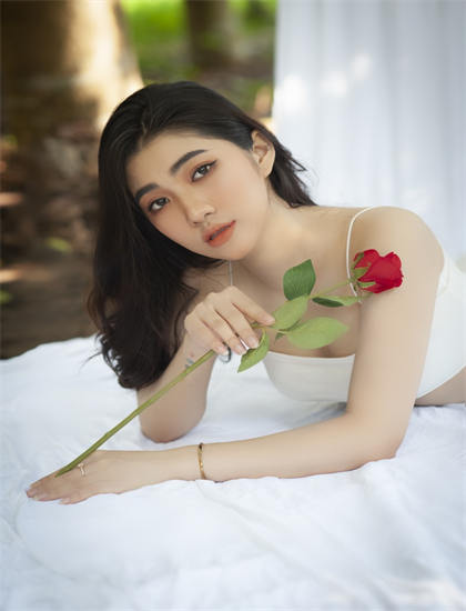 老湿机x看片免费_80s电影天堂_爱如潮水电影在线观看